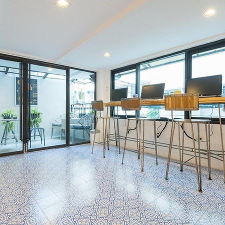 White Ivory Bed And Breakfast Bangkok Exterior foto