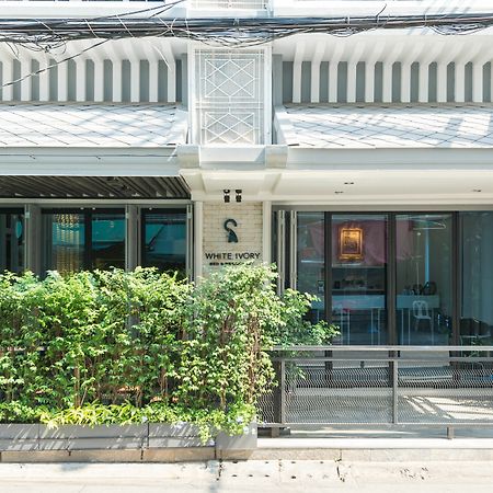 White Ivory Bed And Breakfast Bangkok Exterior foto